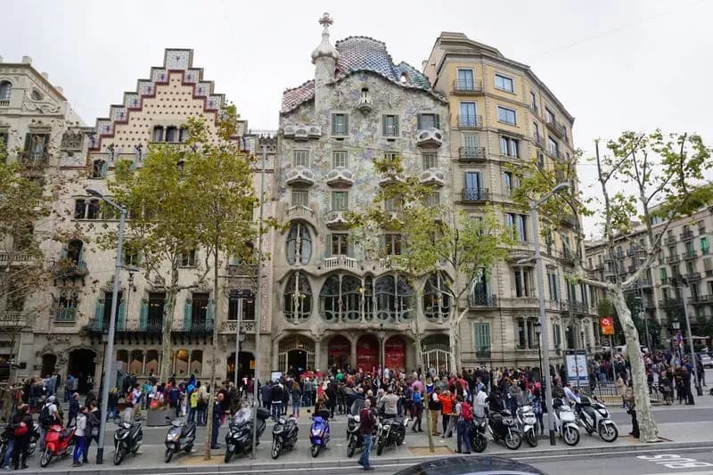 Deposito Bagagli su Passeig de Gràcia, Barcellona: A Pochi Passi da Casa Batlló e La Pedrera